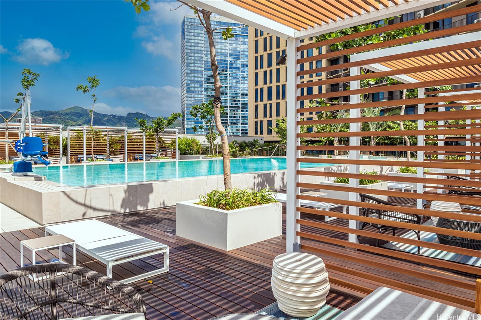 Aalii condo # 1303, Honolulu, Hawaii - photo 22 of 24