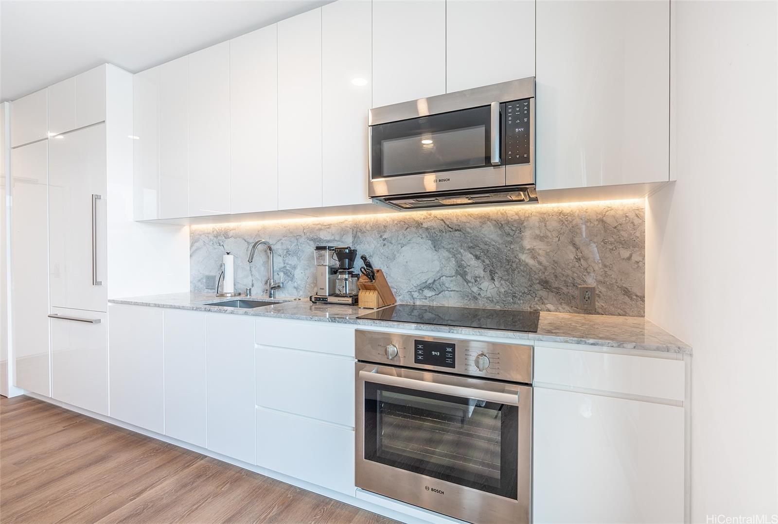 Aalii condo # 1303, Honolulu, Hawaii - photo 5 of 24