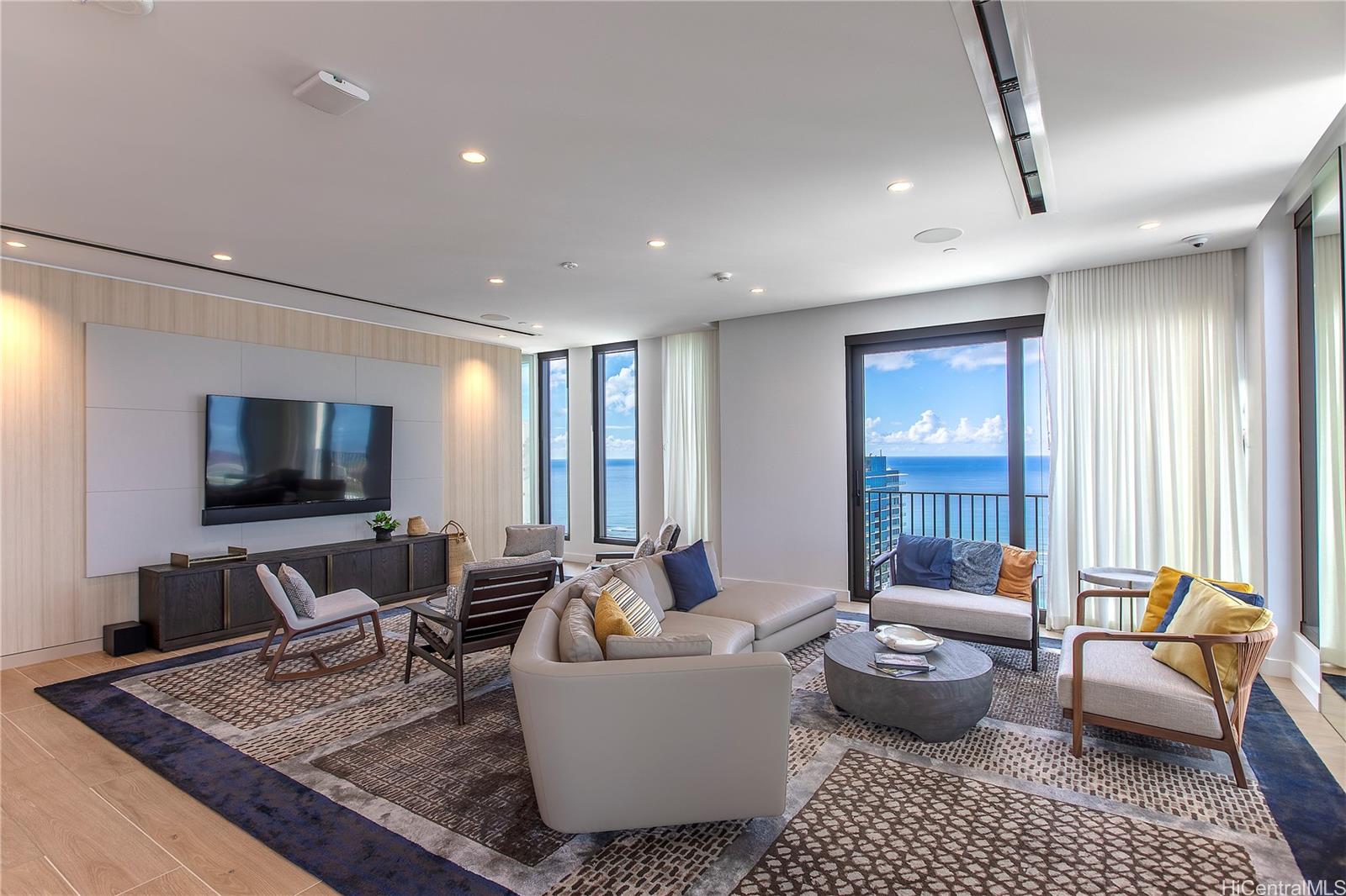 987 Queen St Honolulu - Rental - photo 11 of 22