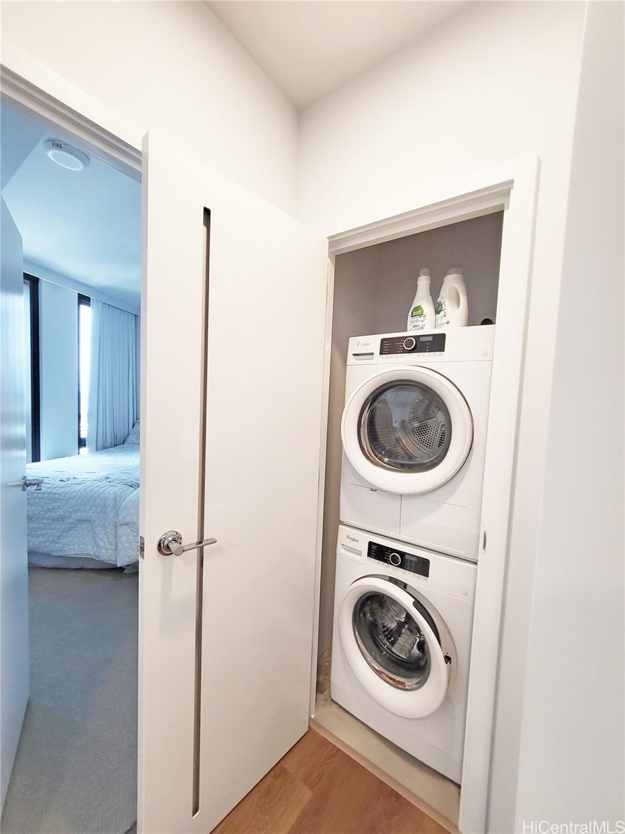 987 Queen Street Honolulu - Rental - photo 11 of 25