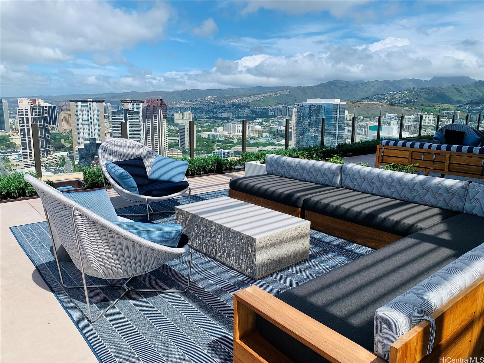 987 Queen Street Honolulu - Rental - photo 19 of 25