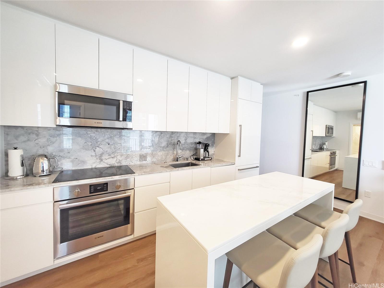 987 Queen Street Honolulu - Rental - photo 4 of 25