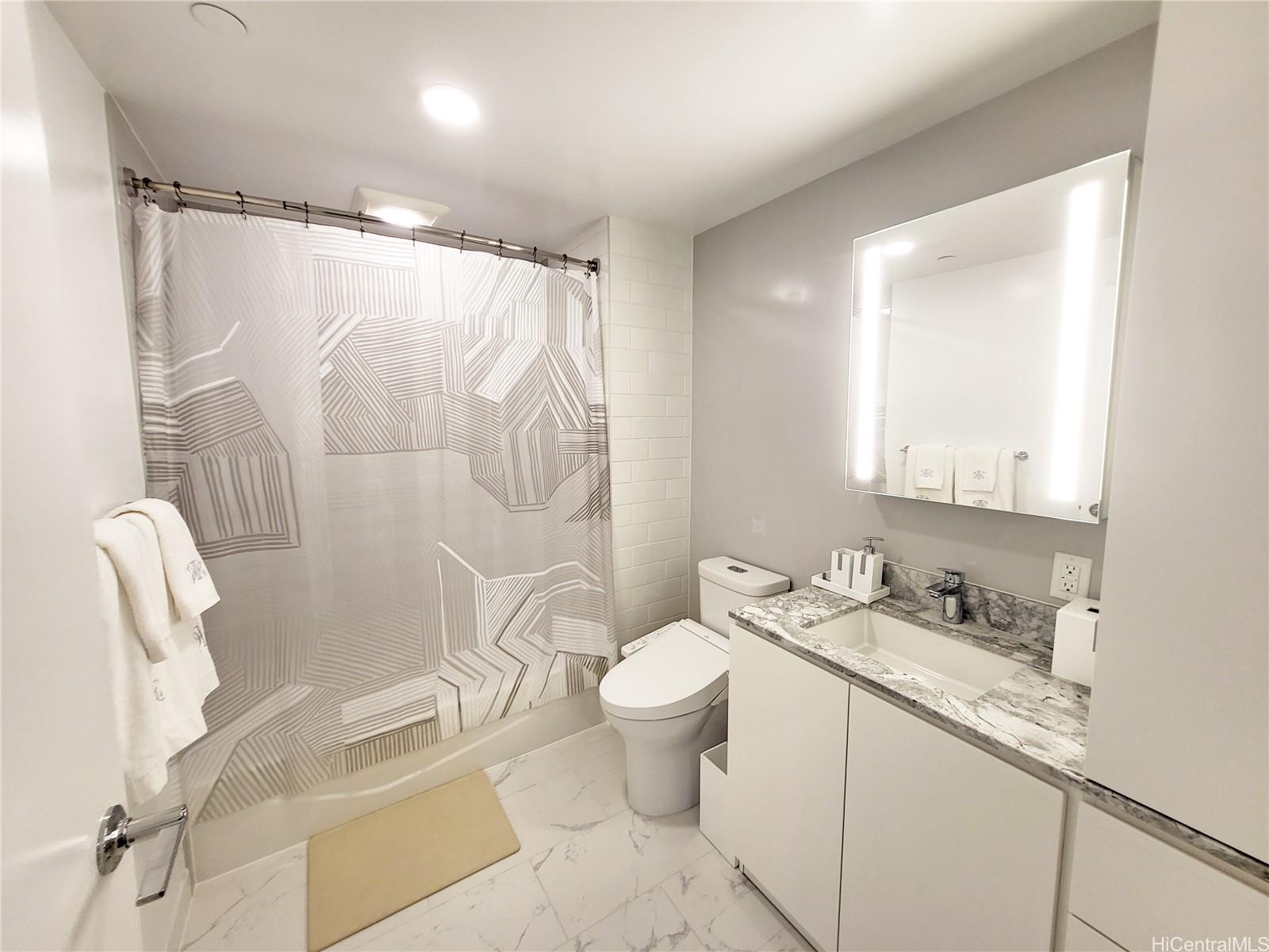 987 Queen Street Honolulu - Rental - photo 10 of 25