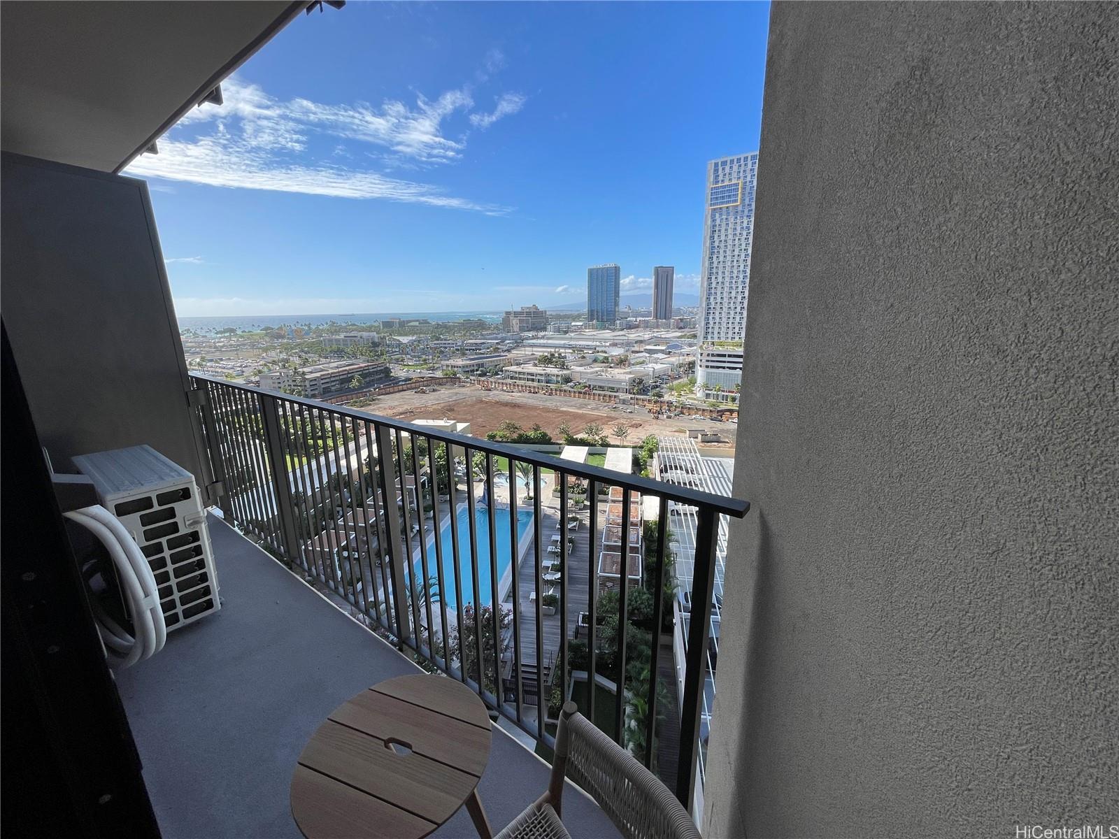 987 Queen St Honolulu - Rental - photo 15 of 20