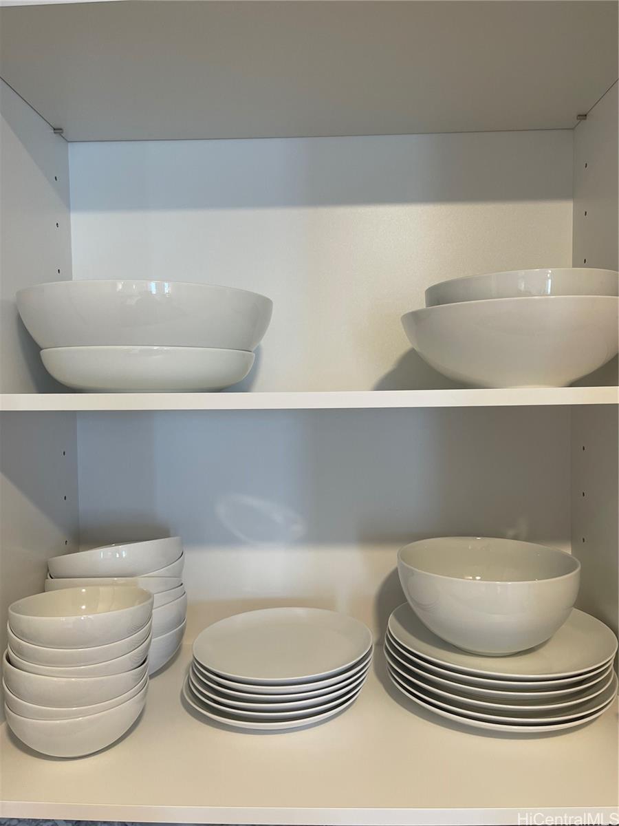 987 Queen St Honolulu - Rental - photo 9 of 20