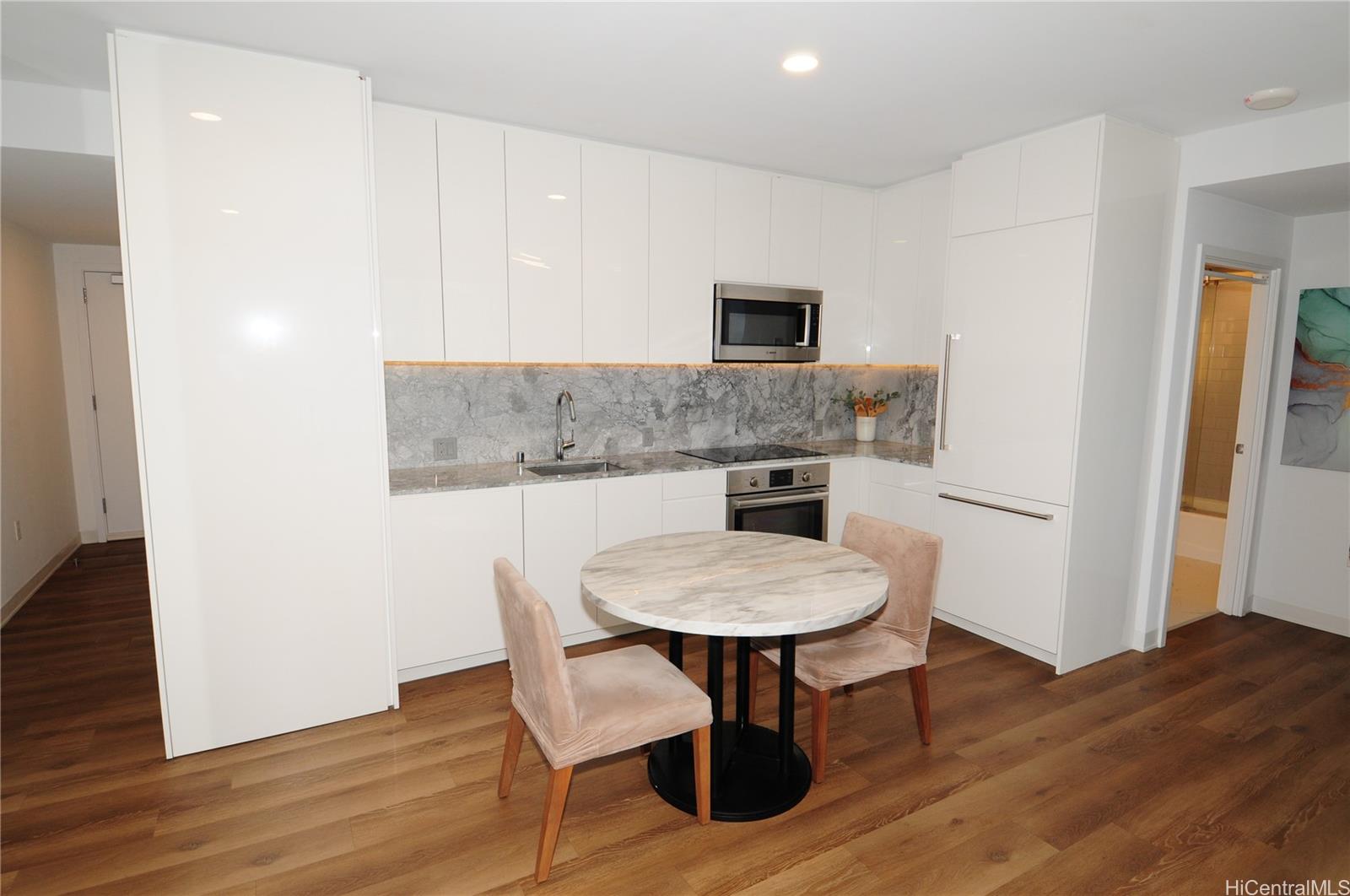 Aalii condo # 1612, Honolulu, Hawaii - photo 3 of 25