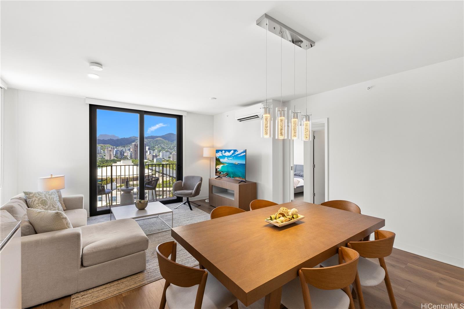 Aalii condo # 1615, Honolulu, Hawaii - photo 2 of 25