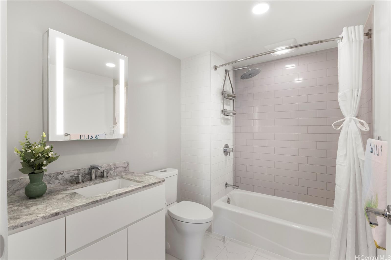 Aalii condo # 1615, Honolulu, Hawaii - photo 13 of 25