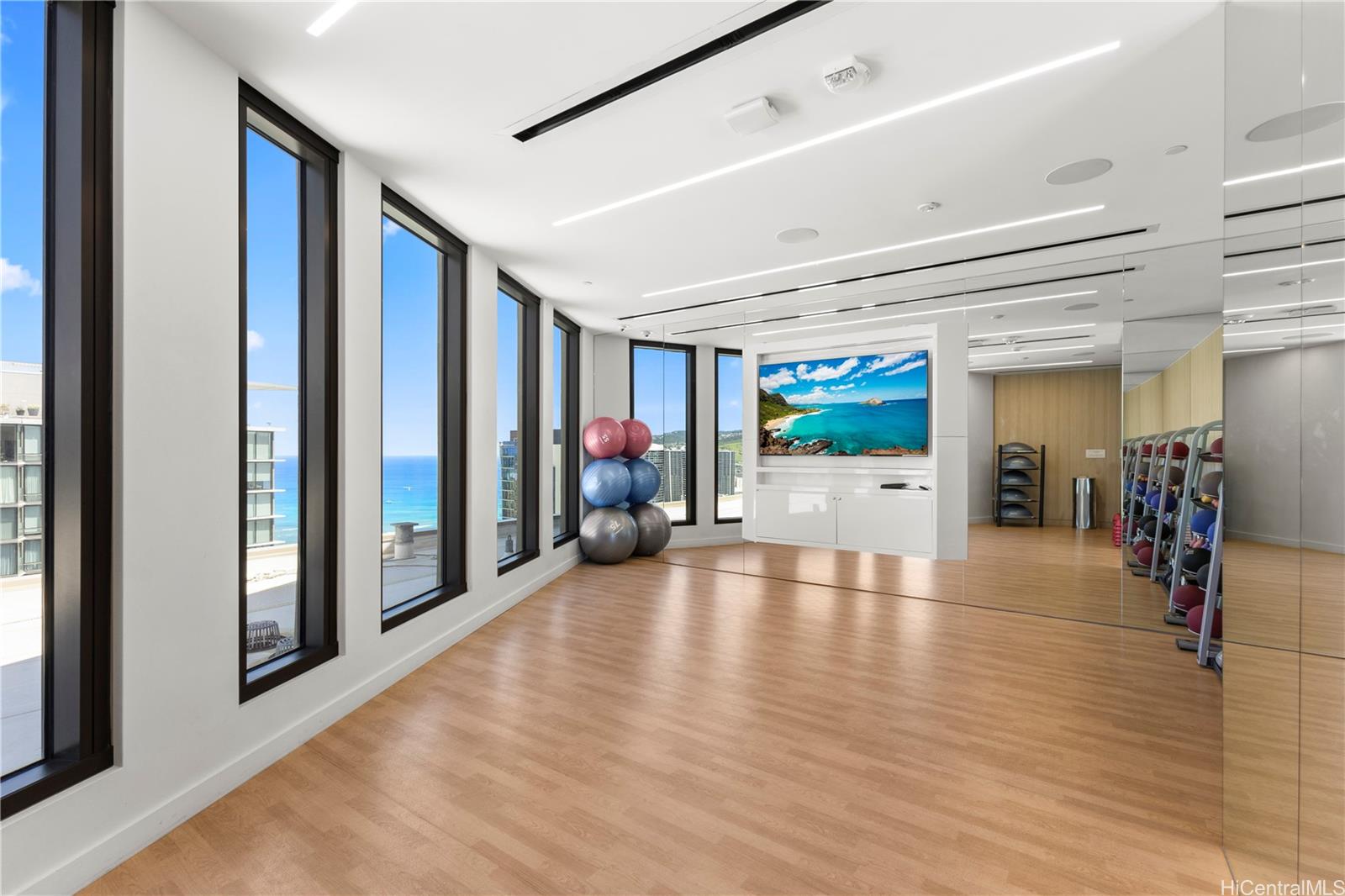 Aalii condo # 1615, Honolulu, Hawaii - photo 20 of 25