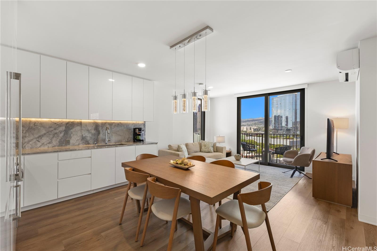 Aalii condo # 1615, Honolulu, Hawaii - photo 3 of 25