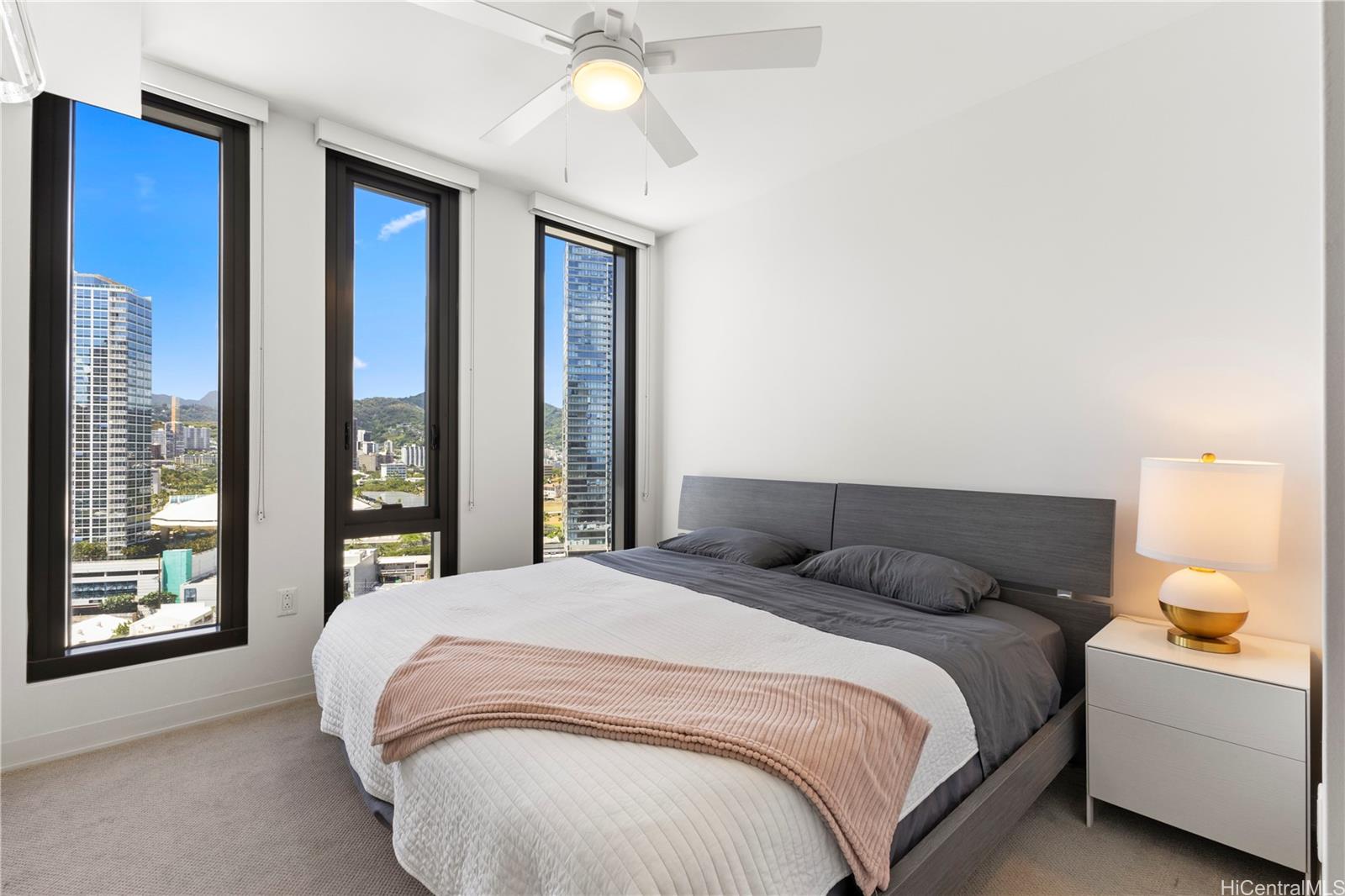 Aalii condo # 1615, Honolulu, Hawaii - photo 7 of 25