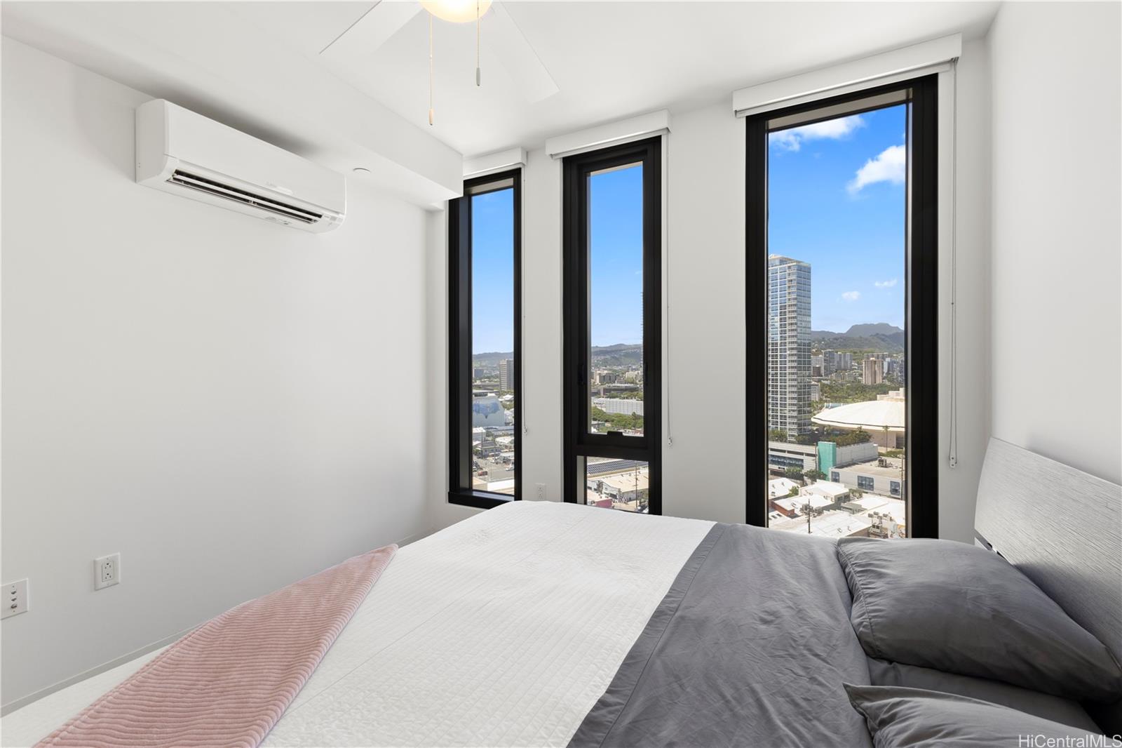 Aalii condo # 1615, Honolulu, Hawaii - photo 8 of 25