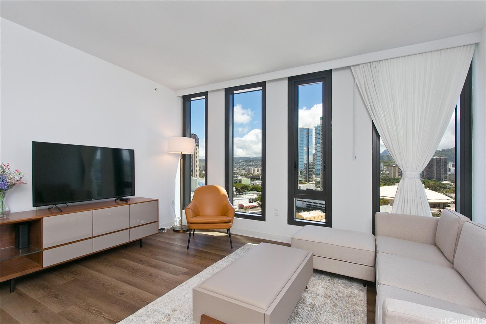 Aalii condo # 1617, Honolulu, Hawaii - photo 2 of 21