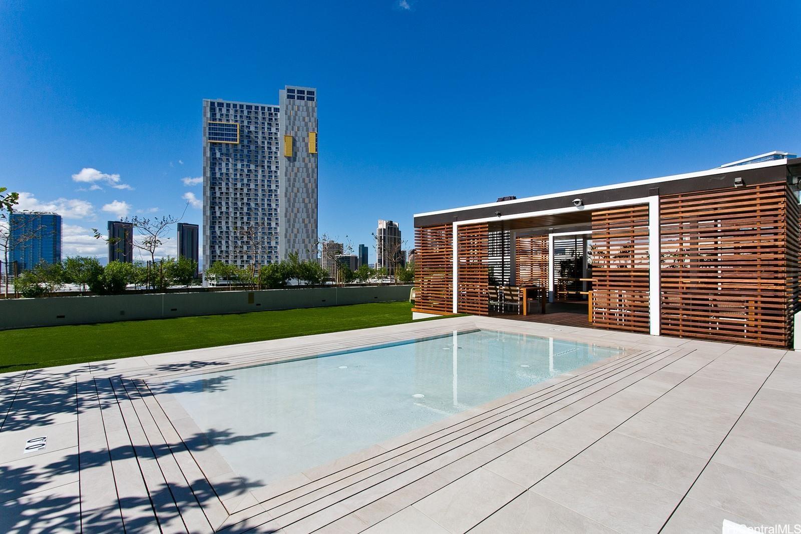 987 Queen Street Honolulu - Rental - photo 11 of 20