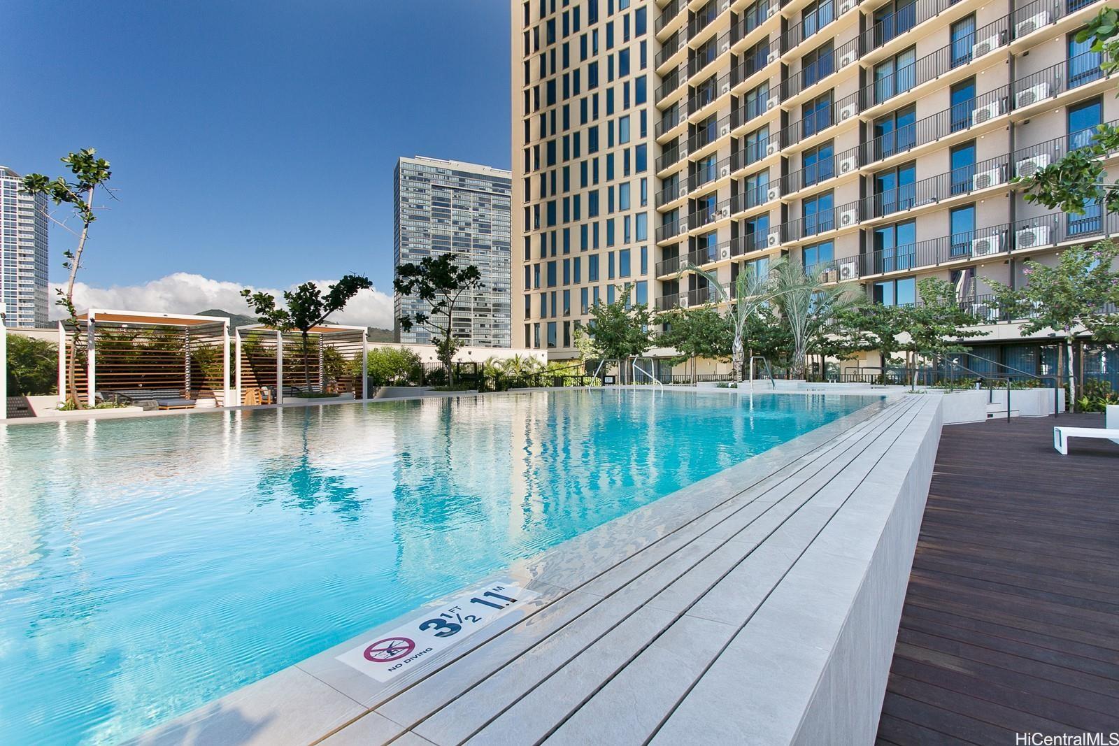 987 Queen Street Honolulu - Rental - photo 12 of 20