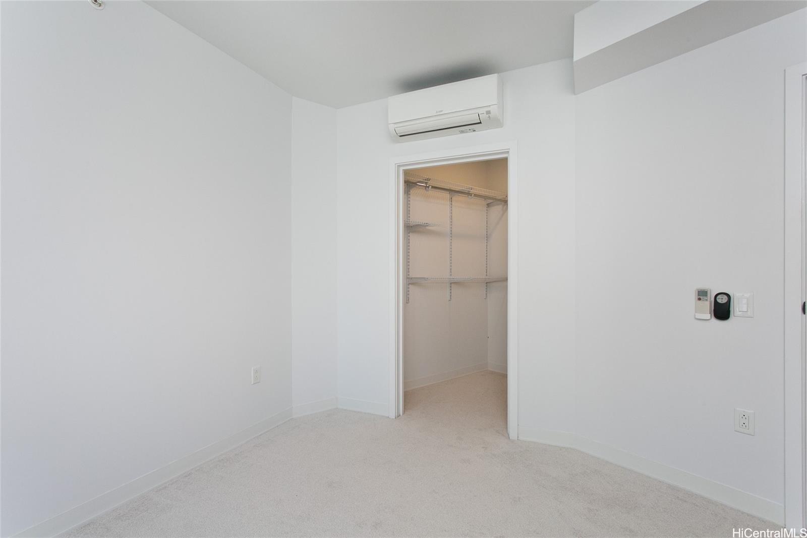 987 Queen Street Honolulu - Rental - photo 6 of 20