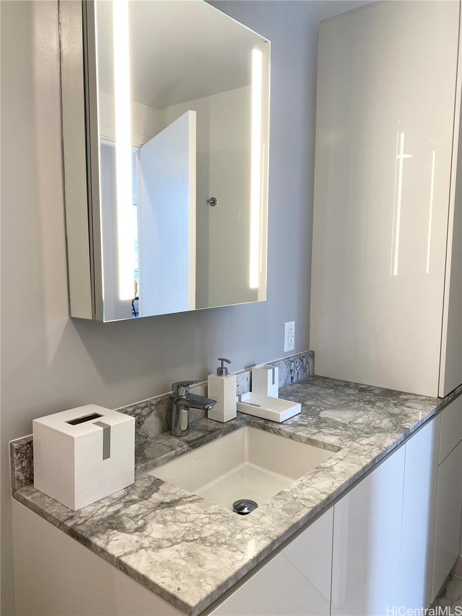 987 Queen Street Honolulu - Rental - photo 13 of 13