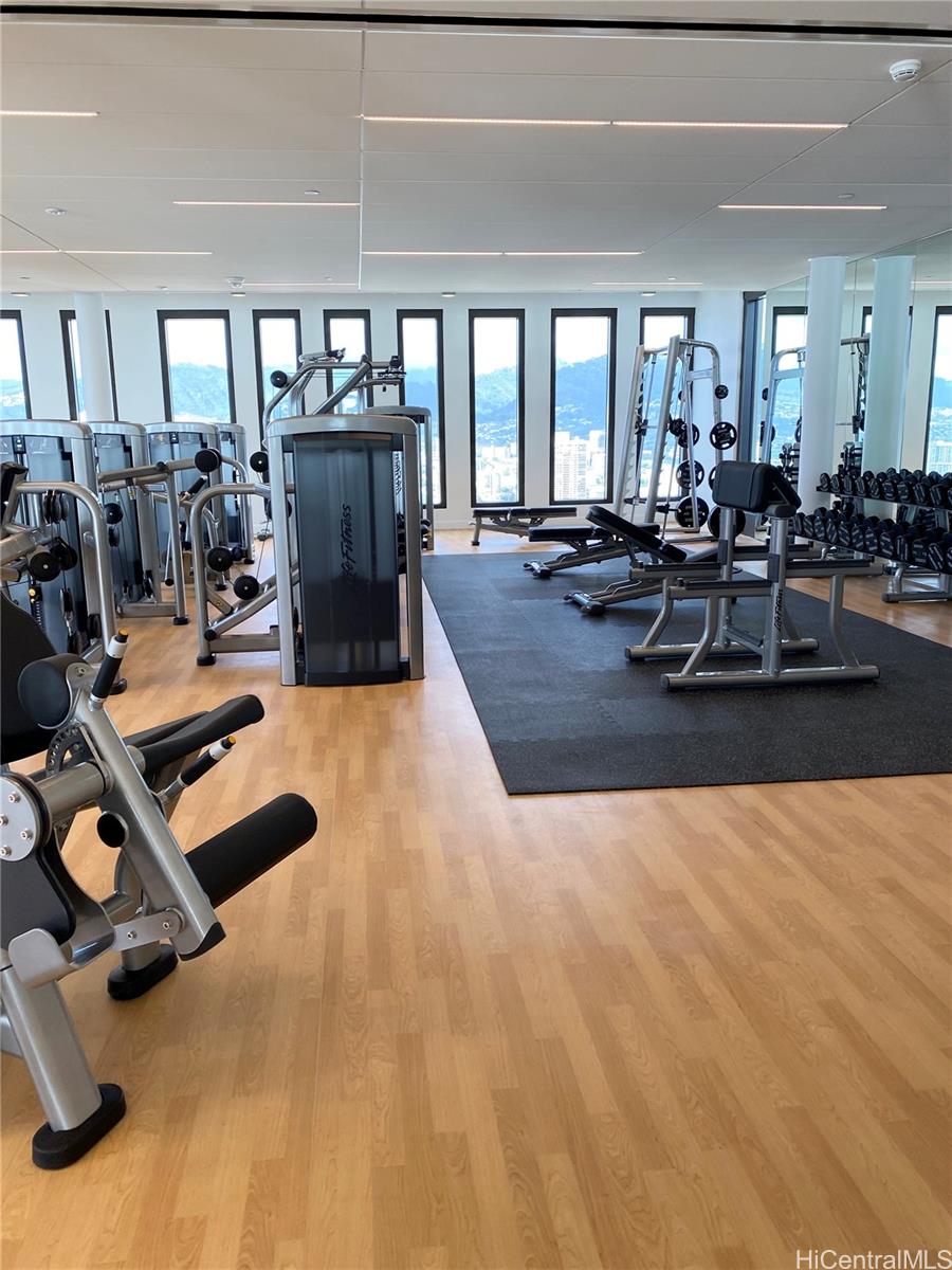 987 Queen Street Honolulu - Rental - photo 4 of 13