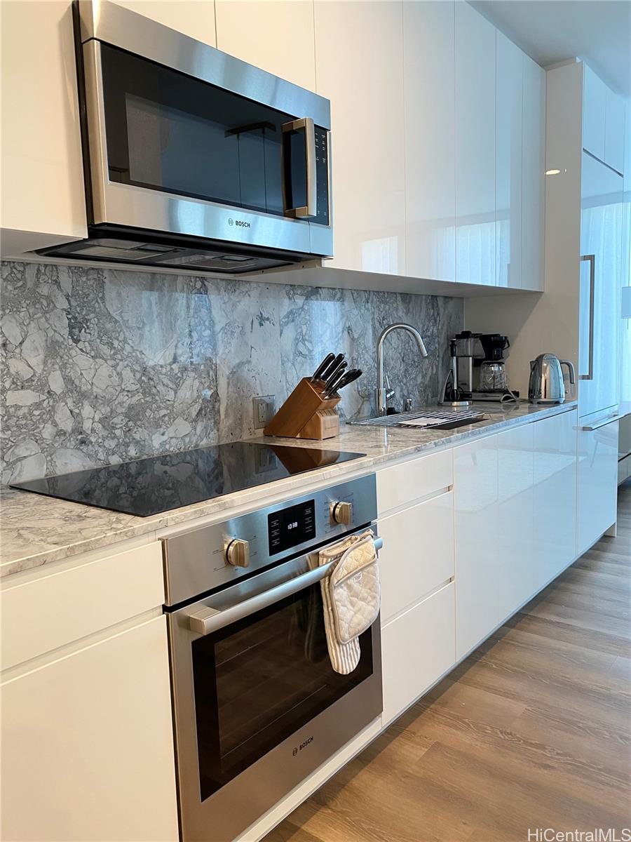 987 Queen Street Honolulu - Rental - photo 5 of 13