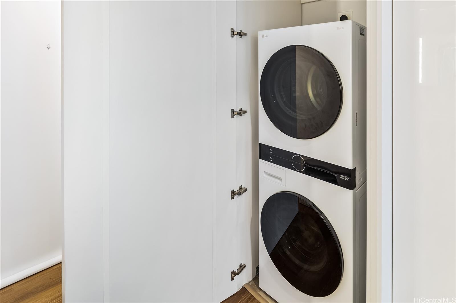 Aalii condo # 1806, Honolulu, Hawaii - photo 10 of 24