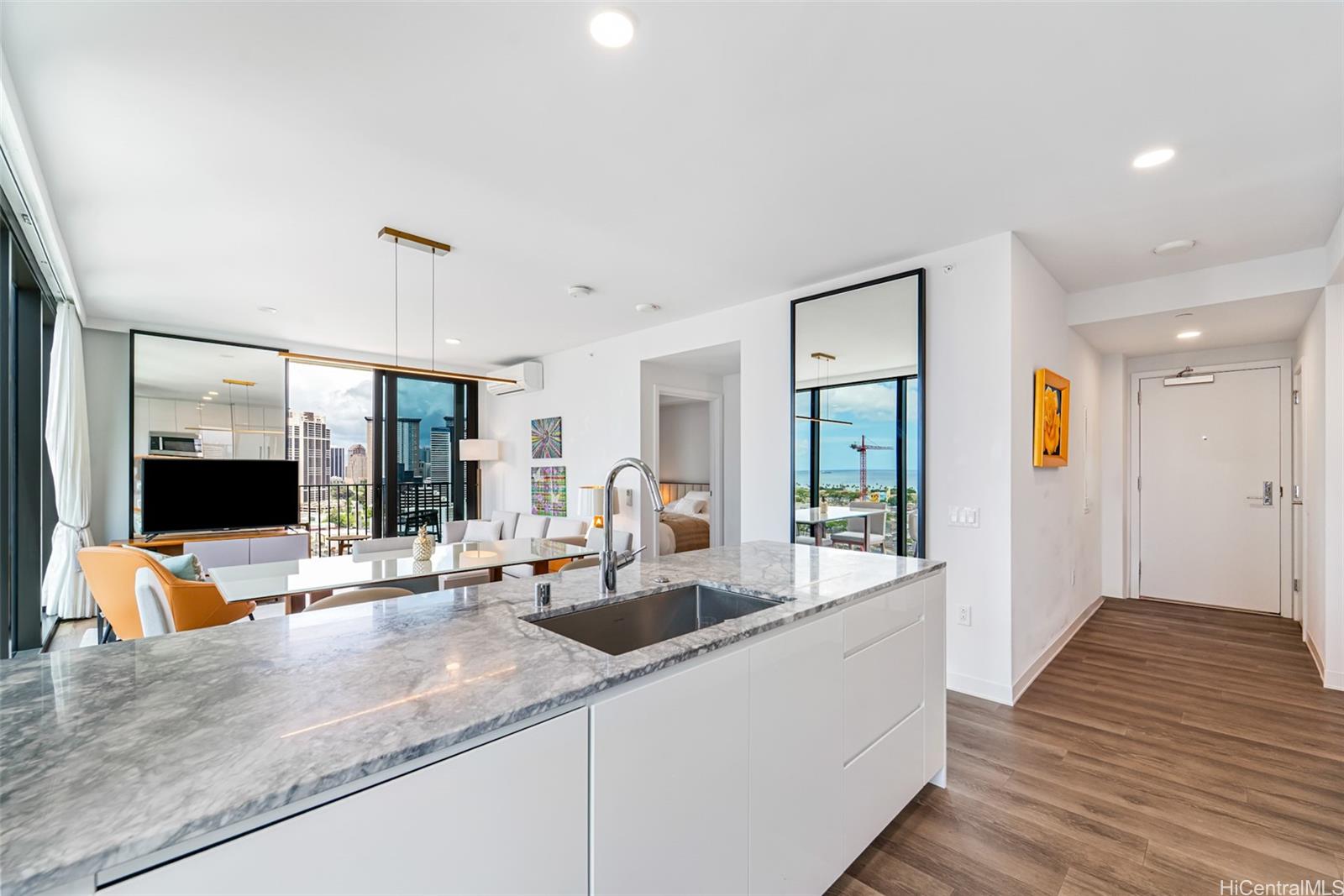 Aalii condo # 2001, Honolulu, Hawaii - photo 12 of 25