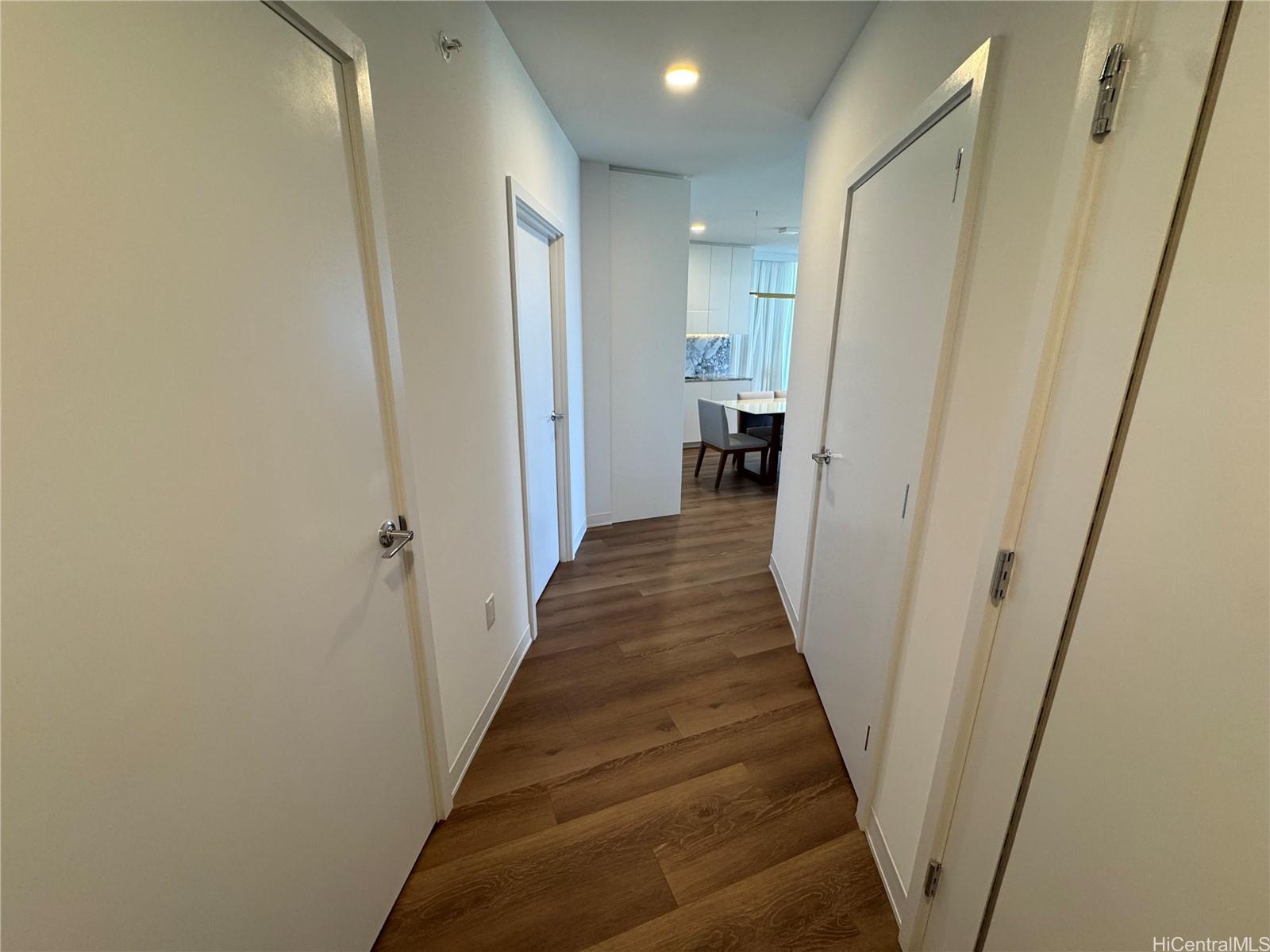 987 Queen St Honolulu - Rental - photo 9 of 9