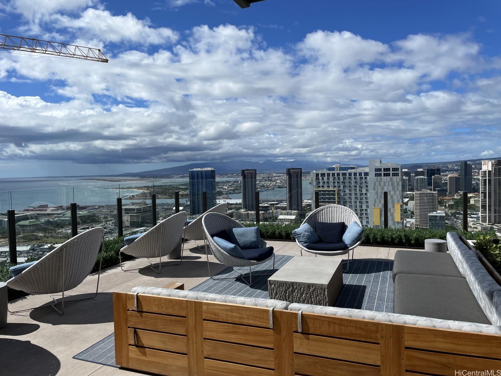 987 Queen St Honolulu - Rental - photo 19 of 20