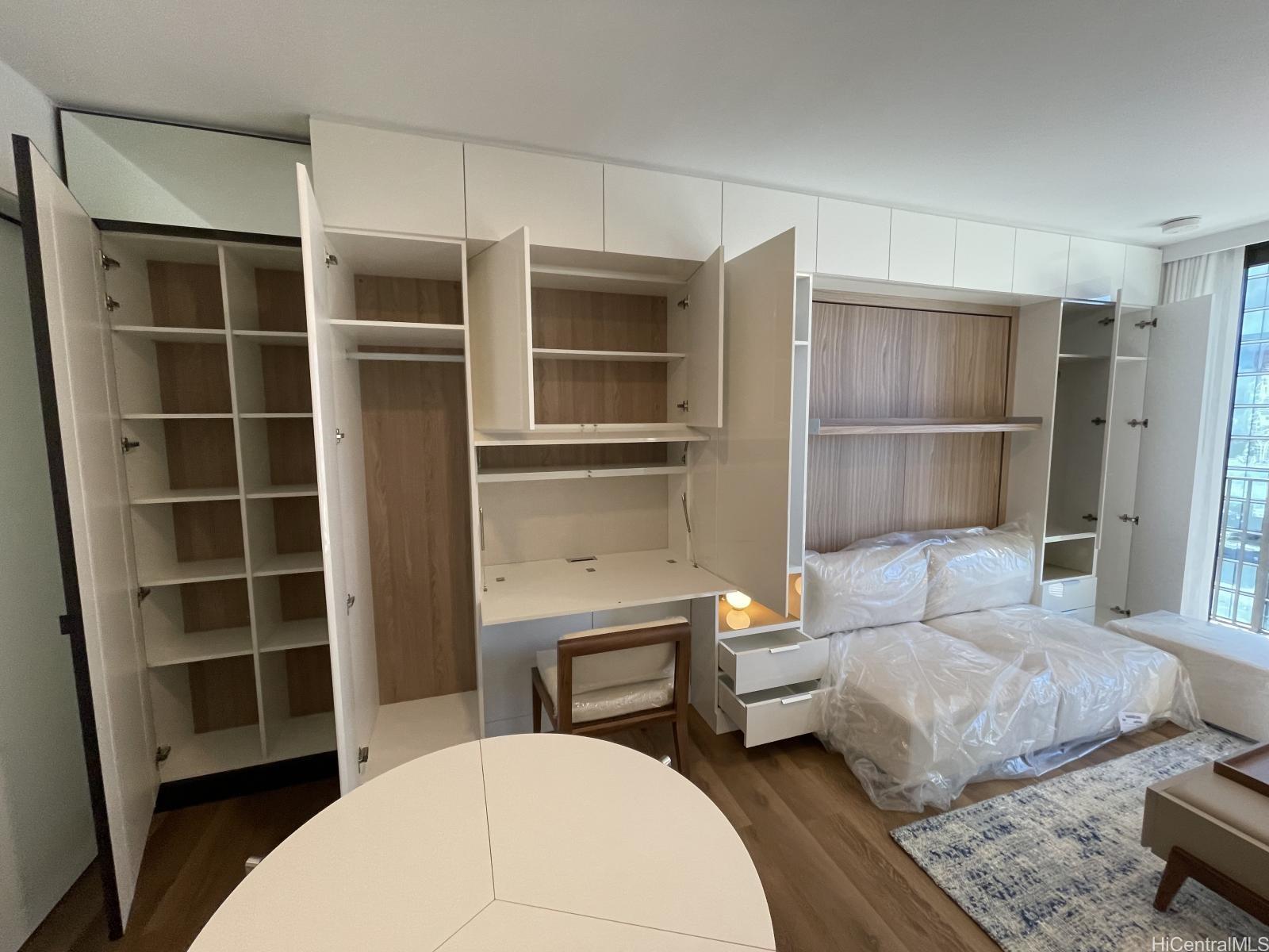 987 Queen St Honolulu - Rental - photo 6 of 20