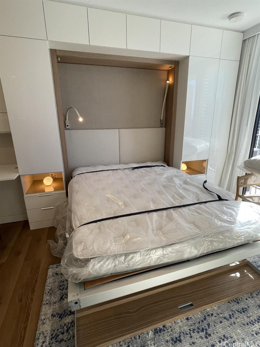 987 Queen St Honolulu - Rental - photo 8 of 20