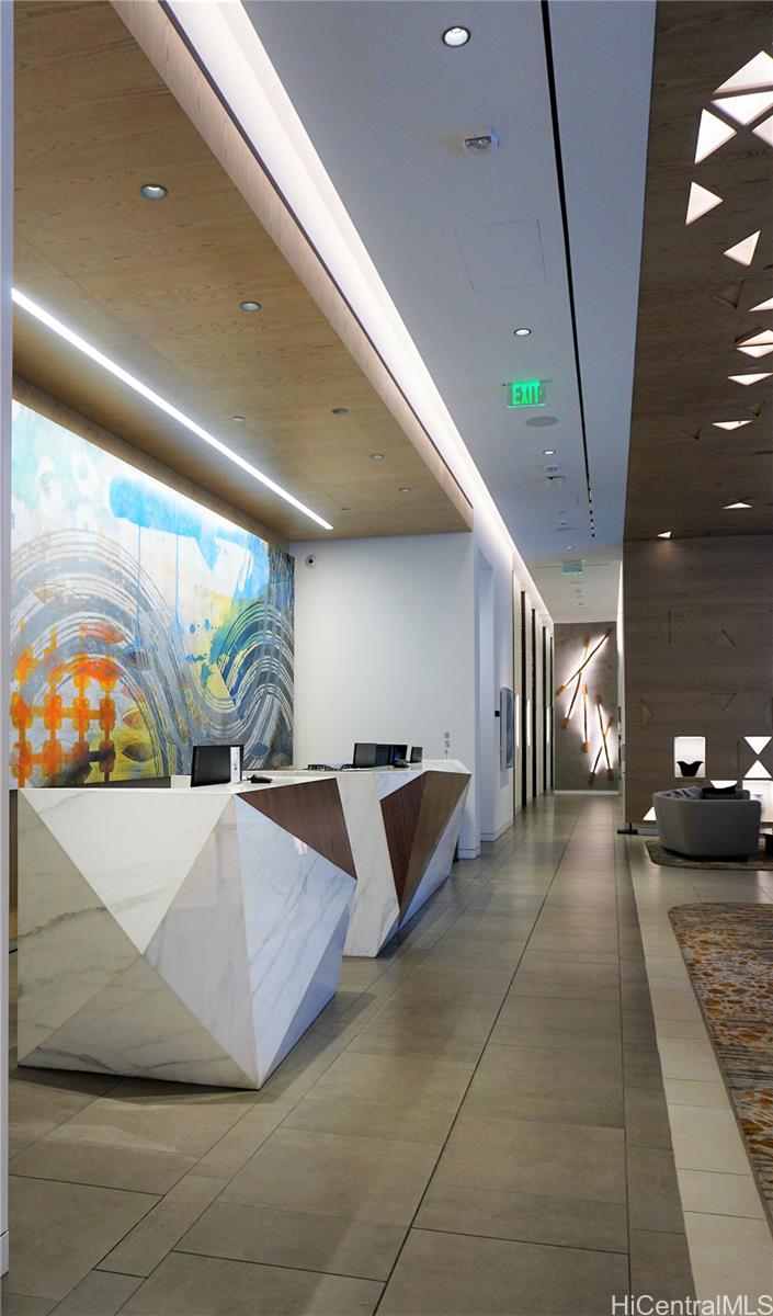 987 Queen St Honolulu - Rental - photo 2 of 21