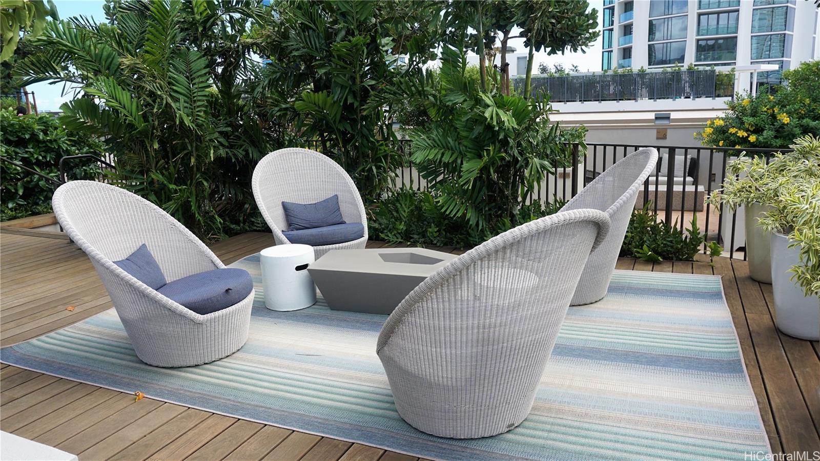 987 Queen St Honolulu - Rental - photo 17 of 21