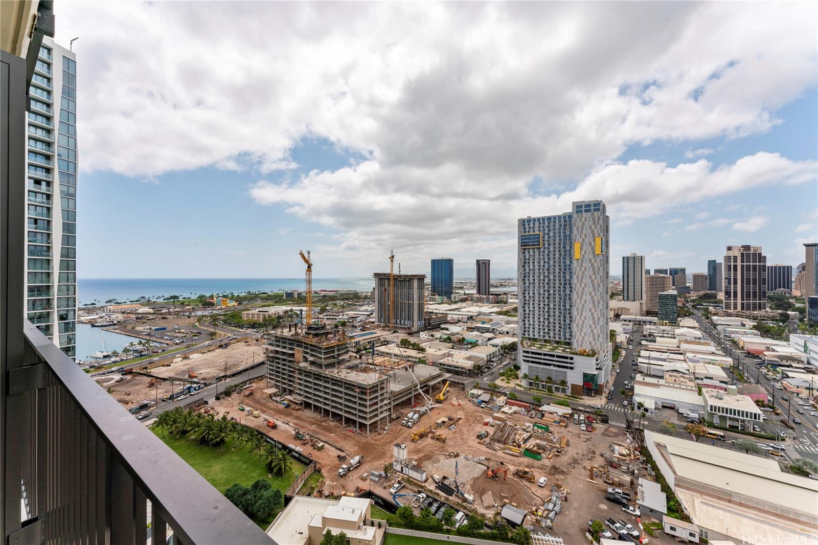 Aalii condo # 2509, Honolulu, Hawaii - photo 3 of 23