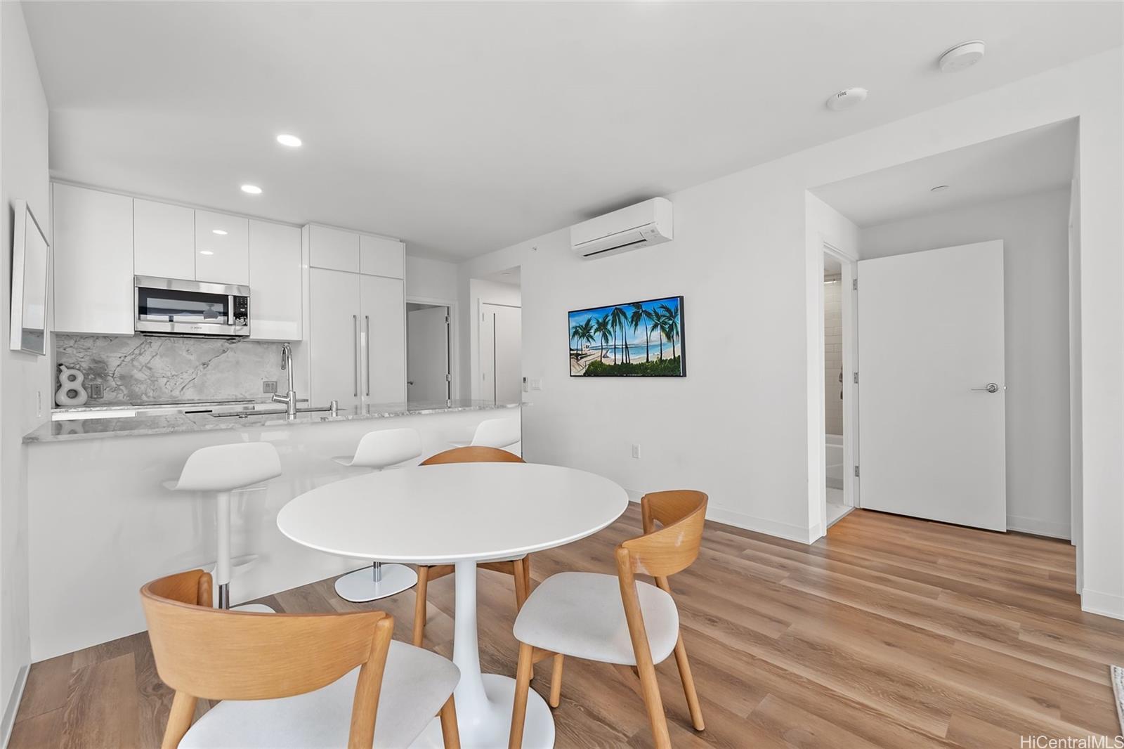 Aalii condo # 2514, Honolulu, Hawaii - photo 7 of 25