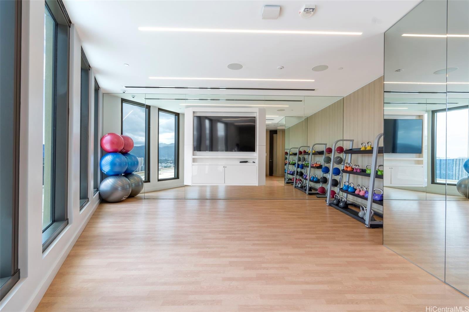 Aalii condo # 2616, Honolulu, Hawaii - photo 11 of 16