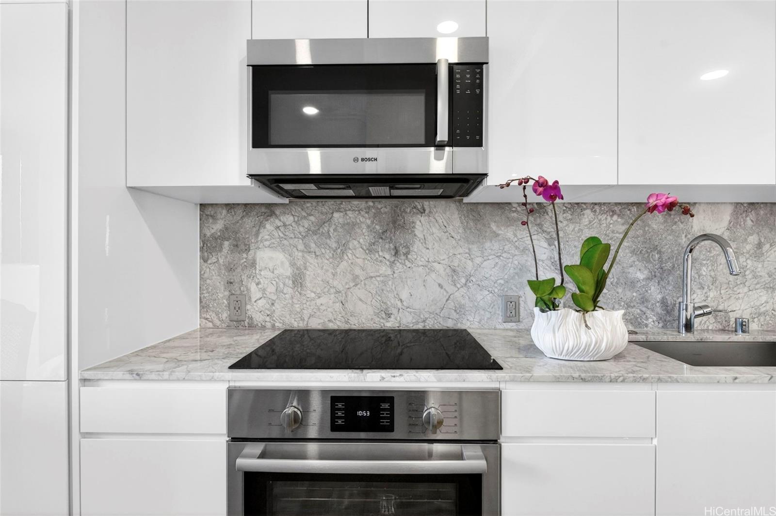 Aalii condo # 2616, Honolulu, Hawaii - photo 4 of 16