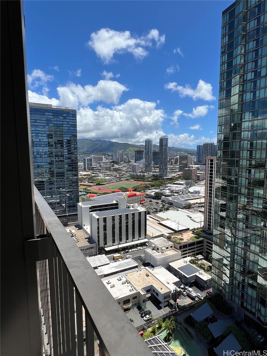 Aalii condo # 2704, Honolulu, Hawaii - photo 10 of 24
