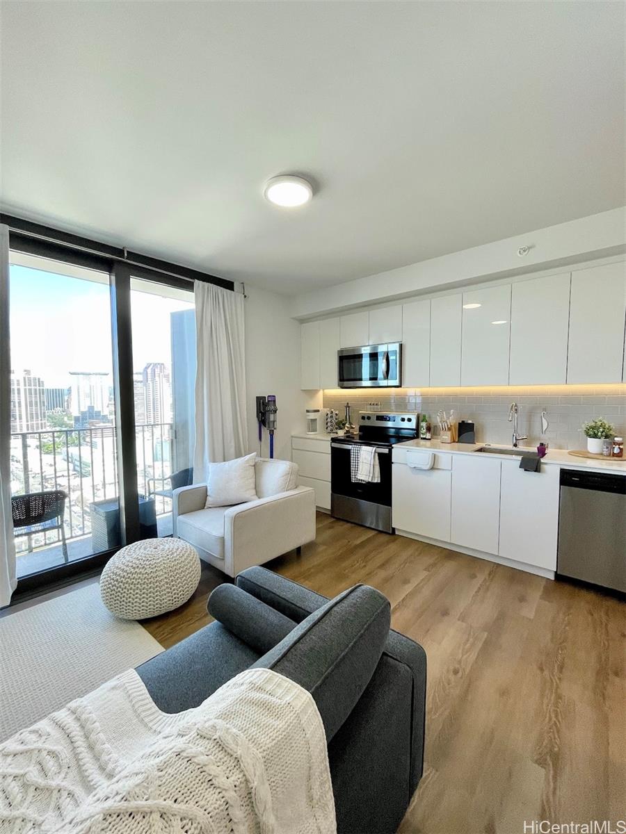 987 Queen Street Honolulu - Rental - photo 17 of 20