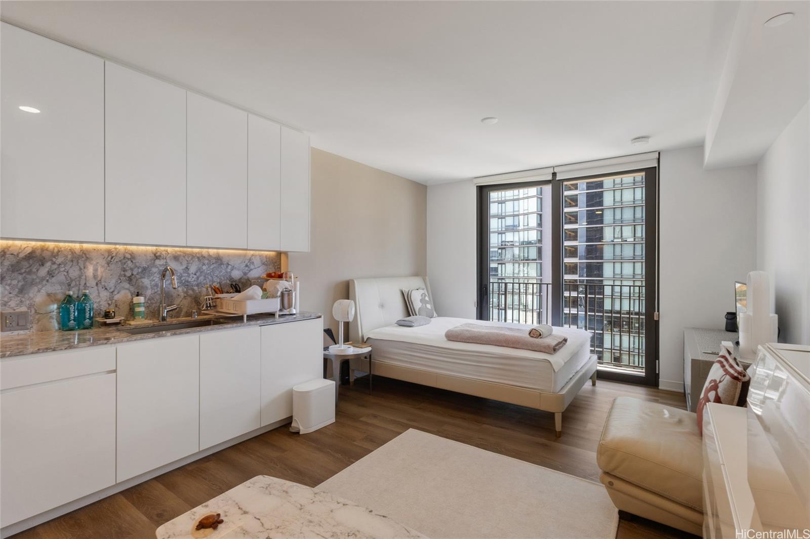 Aalii condo # 2806, Honolulu, Hawaii - photo 2 of 17