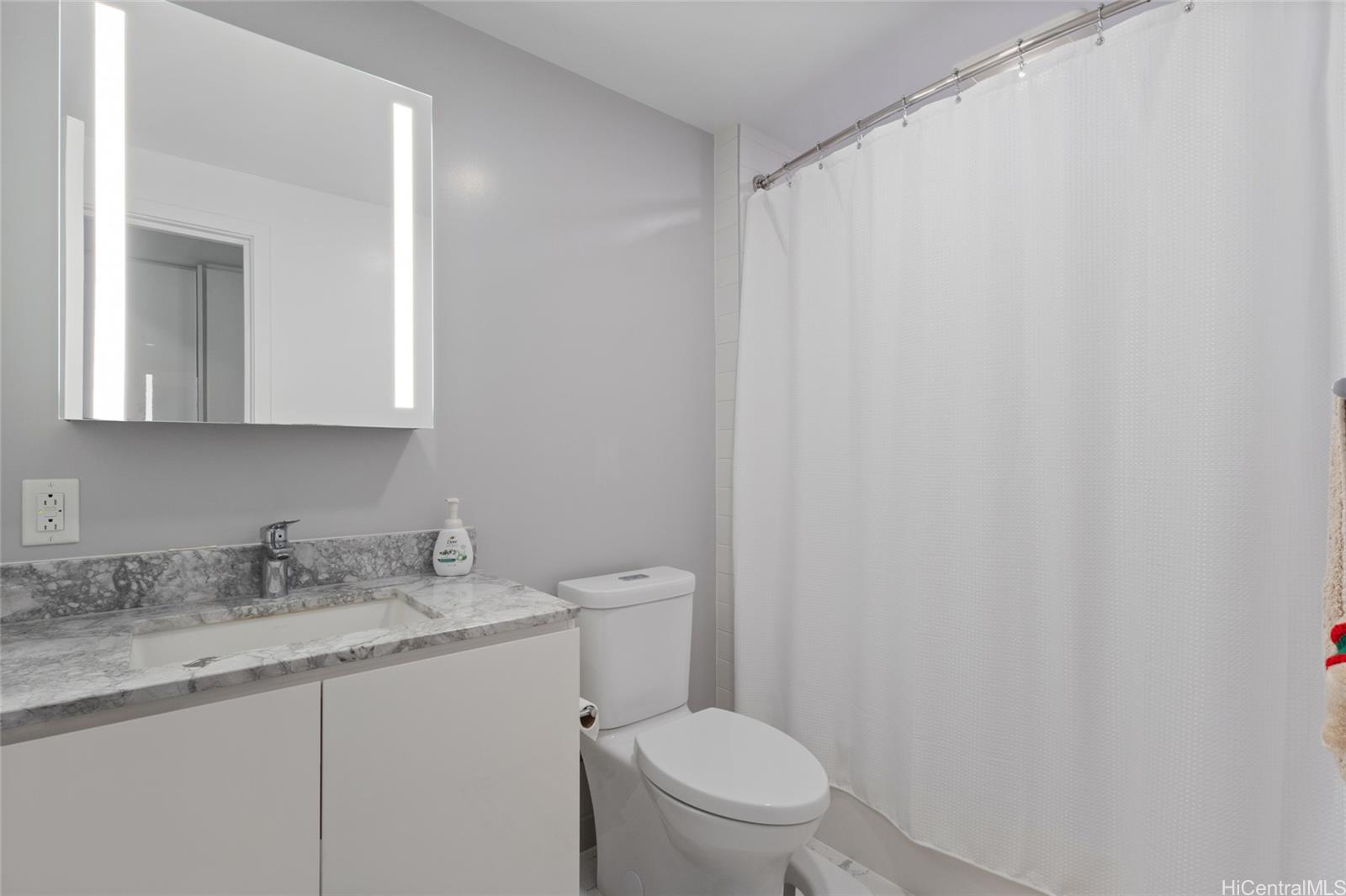 Aalii condo # 2806, Honolulu, Hawaii - photo 5 of 17