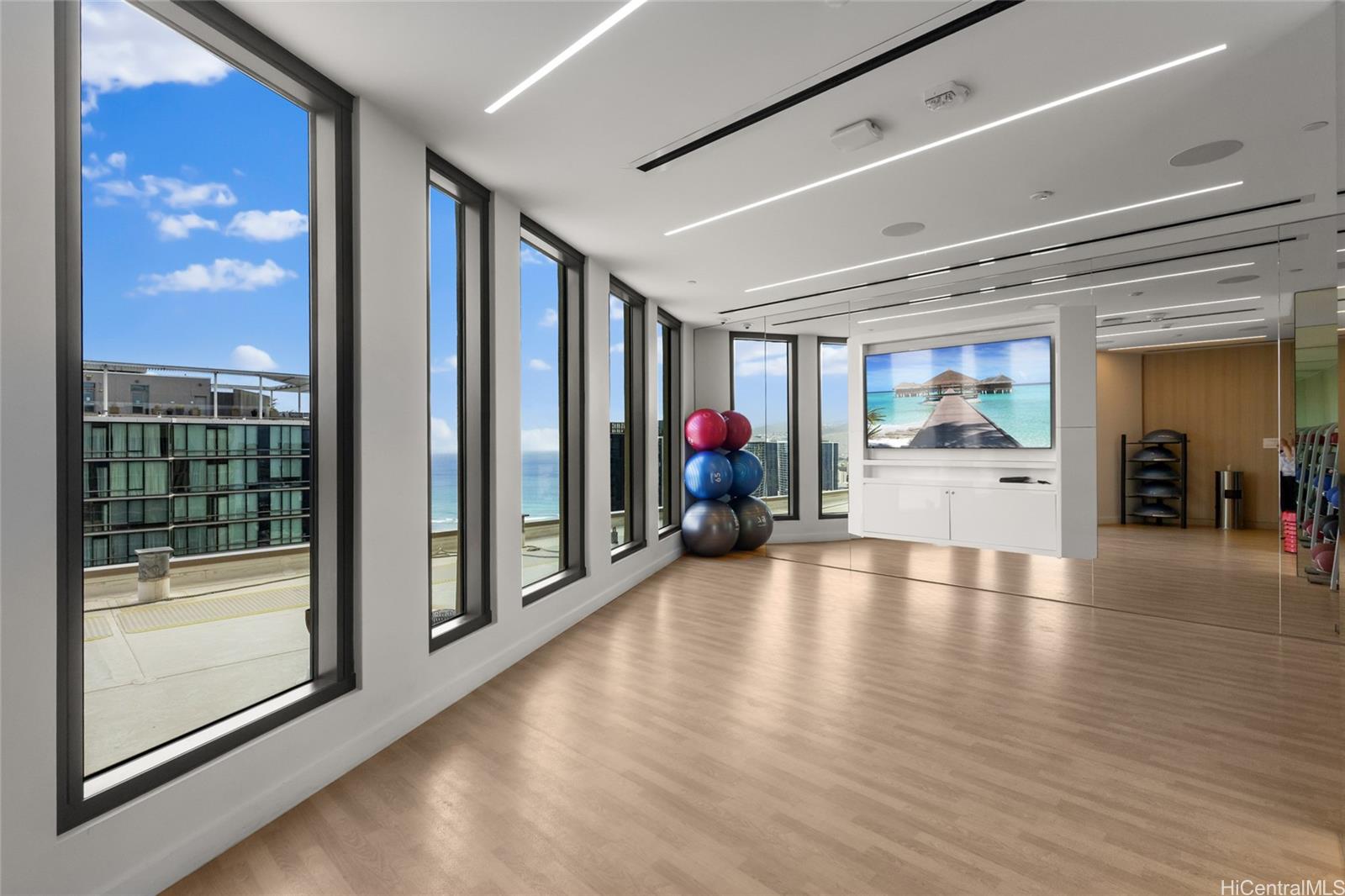 Aalii condo # 2814, Honolulu, Hawaii - photo 9 of 11