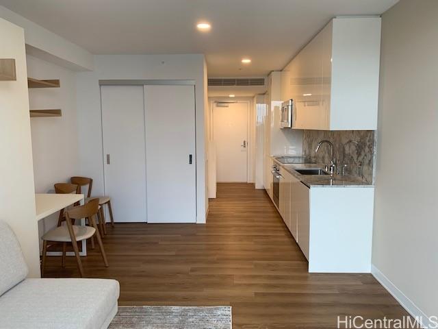 987 Queen St Honolulu - Rental - photo 4 of 20