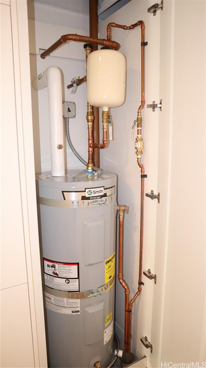 Aalii condo # 3010, Honolulu, Hawaii - photo 11 of 25