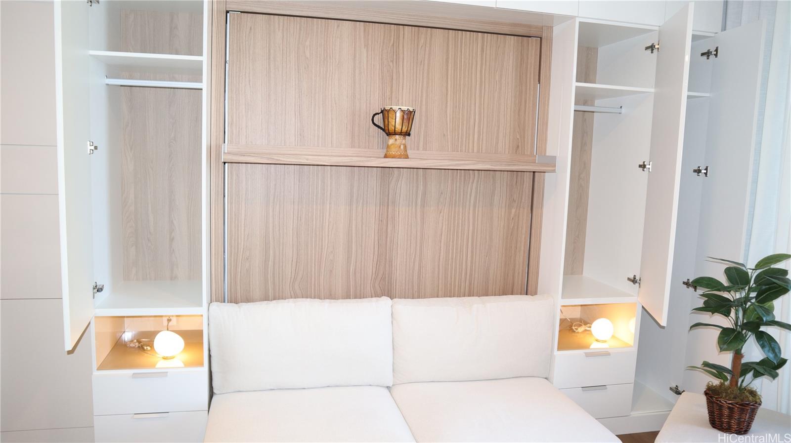 Aalii condo # 3010, Honolulu, Hawaii - photo 3 of 25