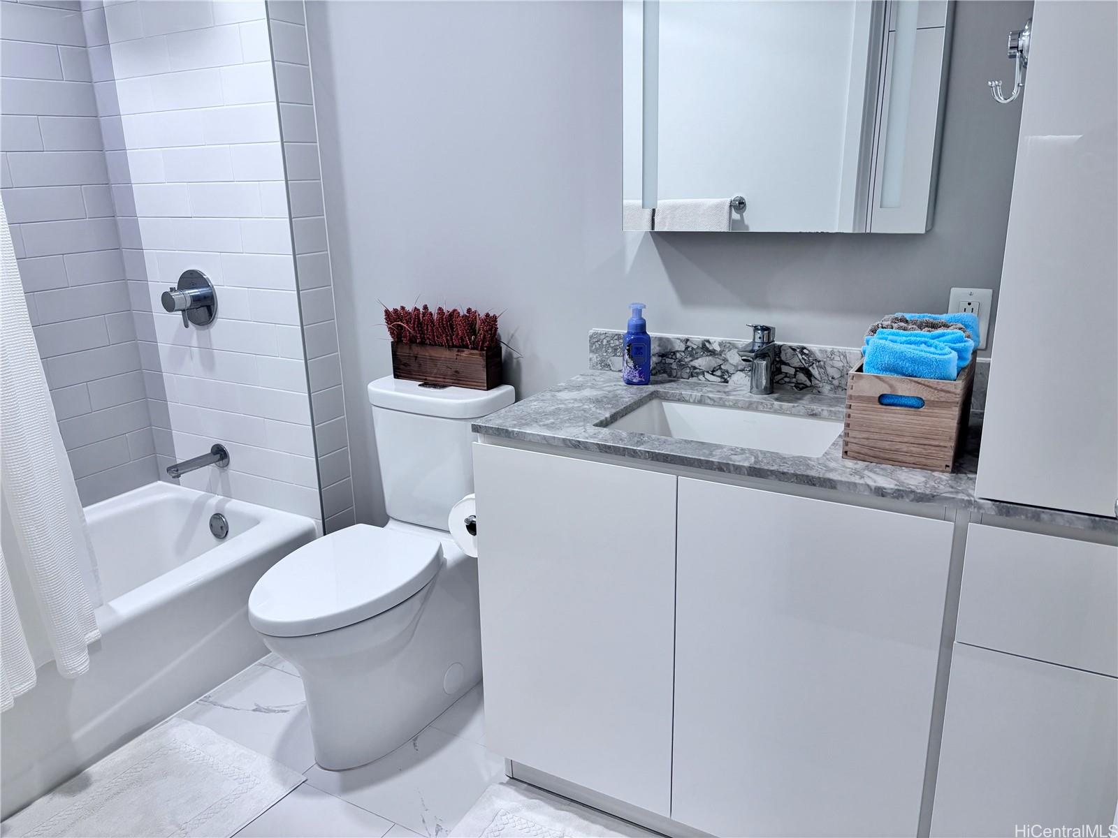 Aalii condo # 3010, Honolulu, Hawaii - photo 9 of 25