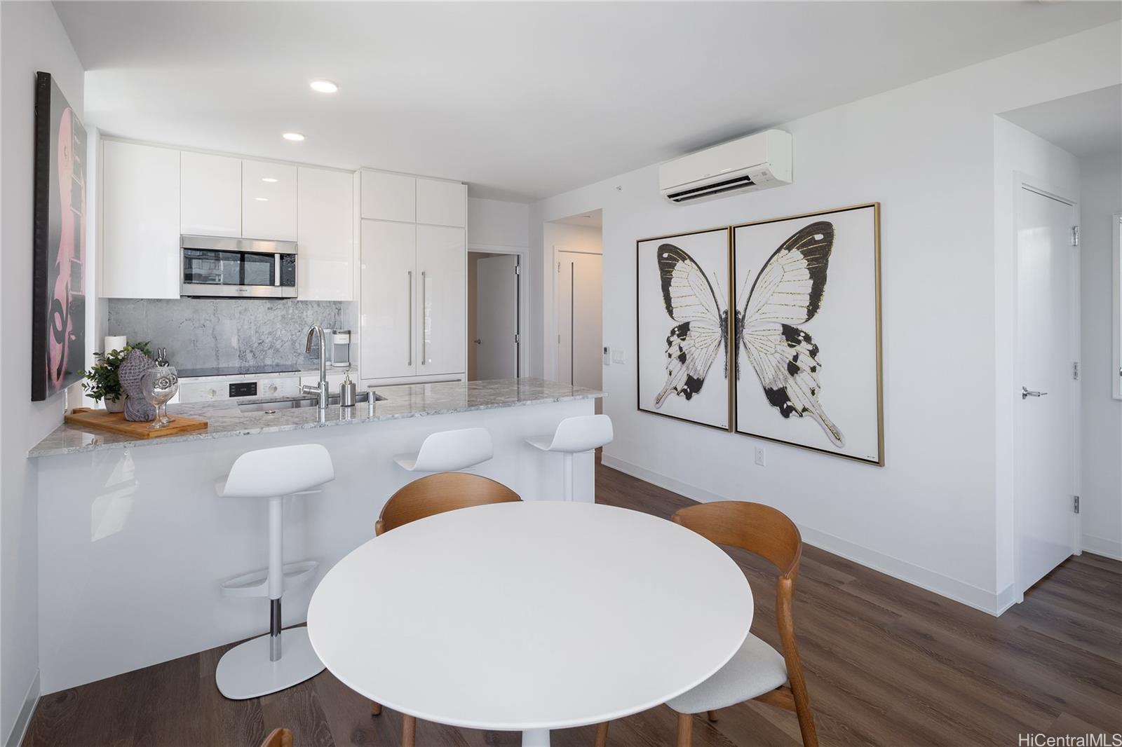 Aalii condo # 3014, Honolulu, Hawaii - photo 4 of 25