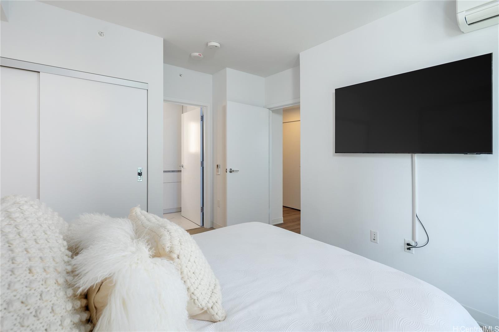 Aalii condo # 3014, Honolulu, Hawaii - photo 8 of 25