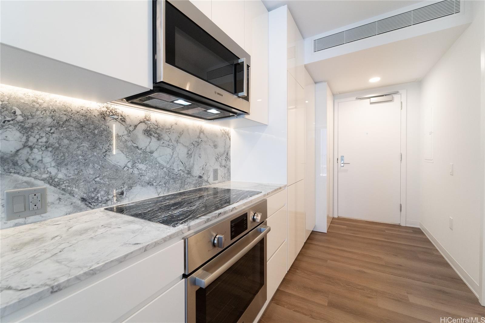 Aalii condo # 3410, Honolulu, Hawaii - photo 6 of 25