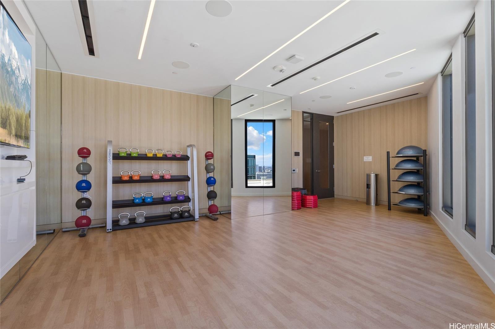 Aalii condo # 3506, Honolulu, Hawaii - photo 19 of 24