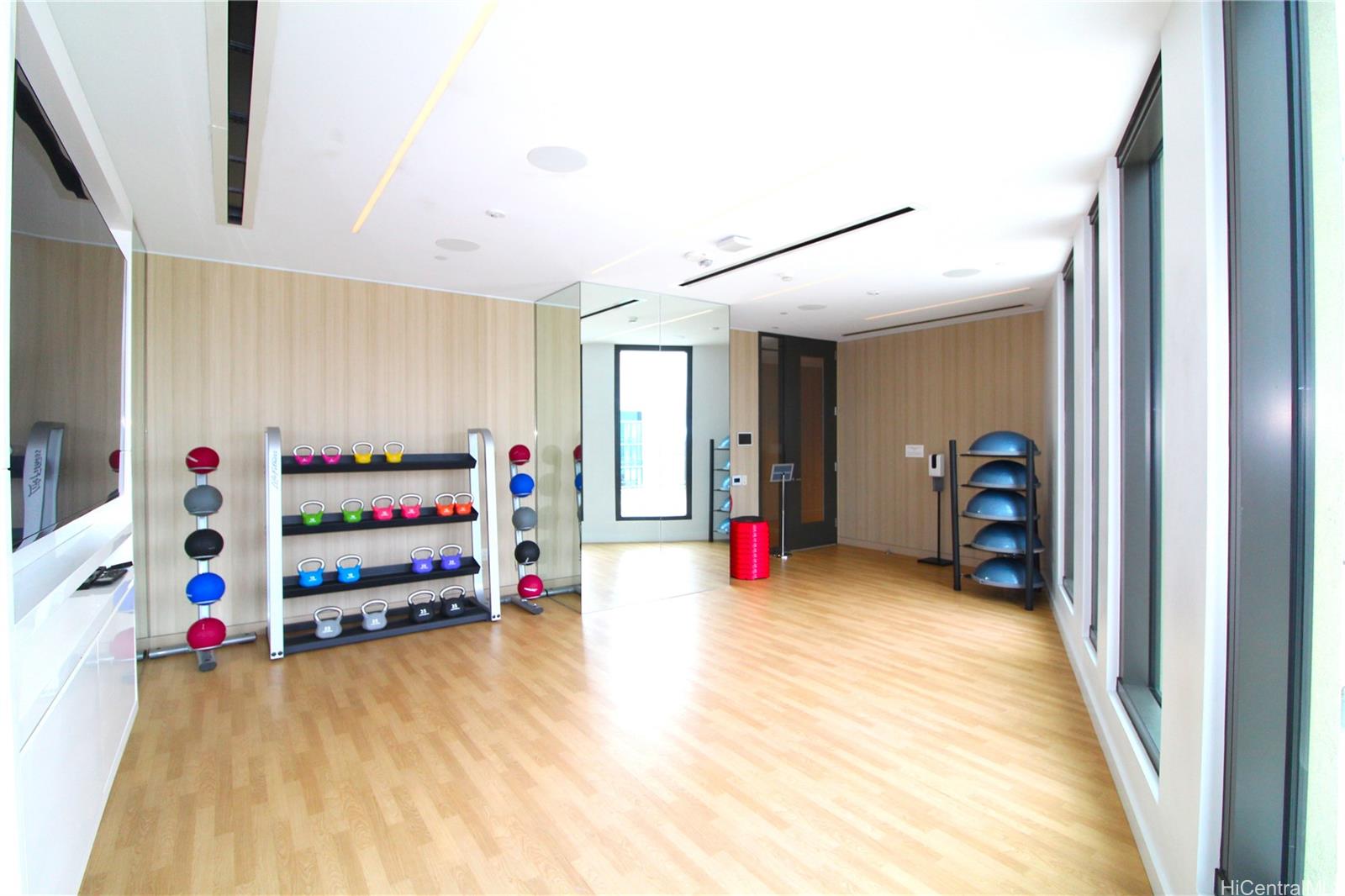 Aalii condo # 3516, Honolulu, Hawaii - photo 14 of 17