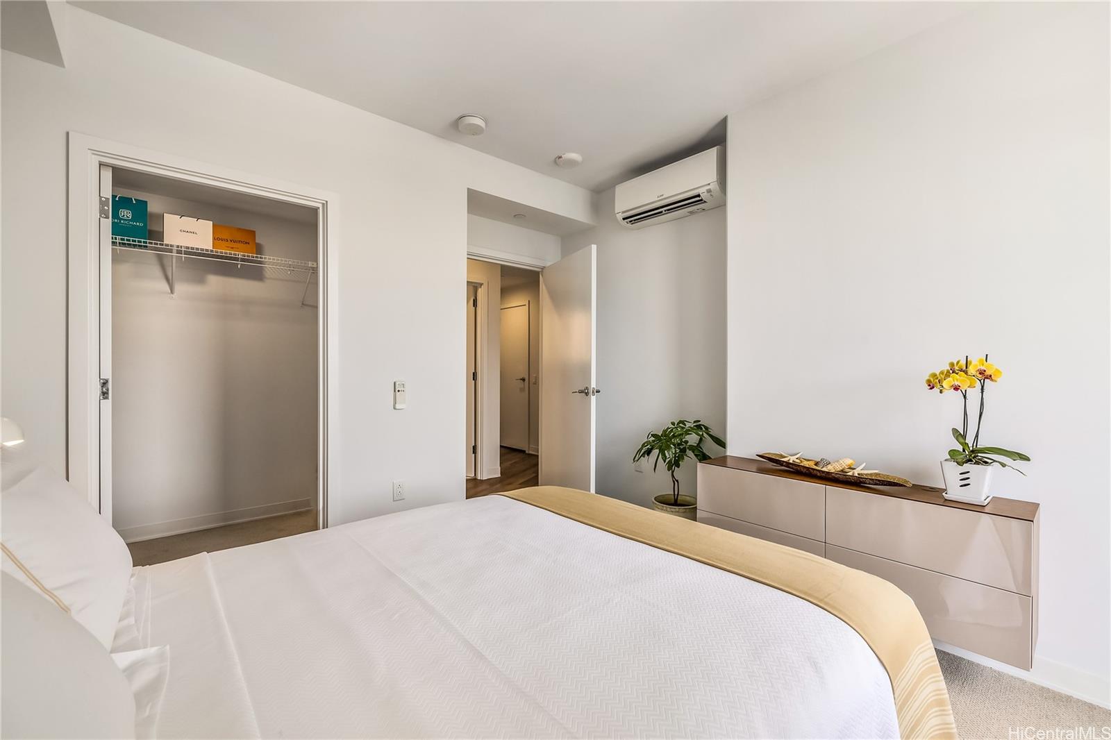 Aalii condo # 3517, Honolulu, Hawaii - photo 14 of 25